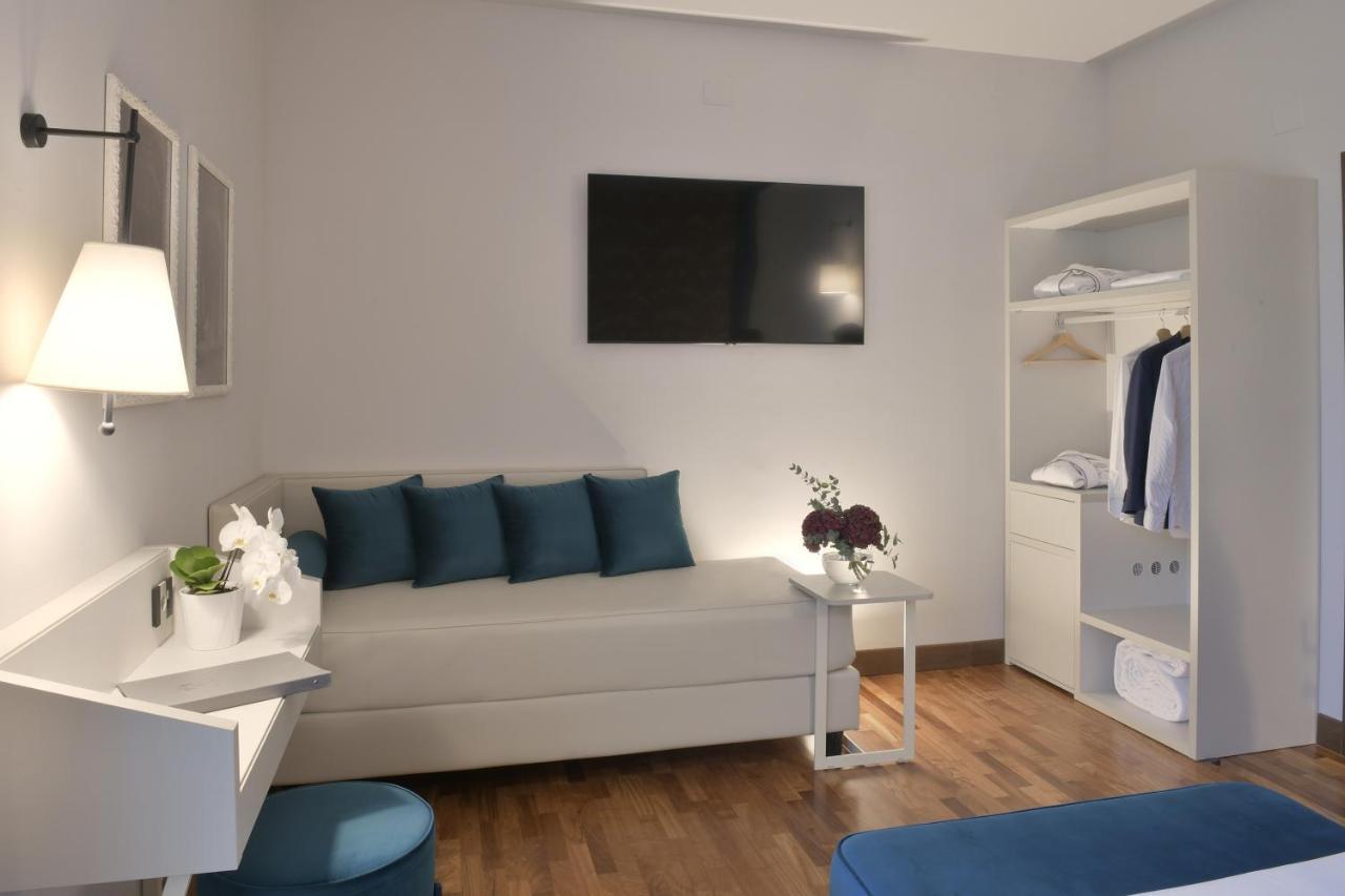 Hotel Torresi Potenza Picena Buitenkant foto