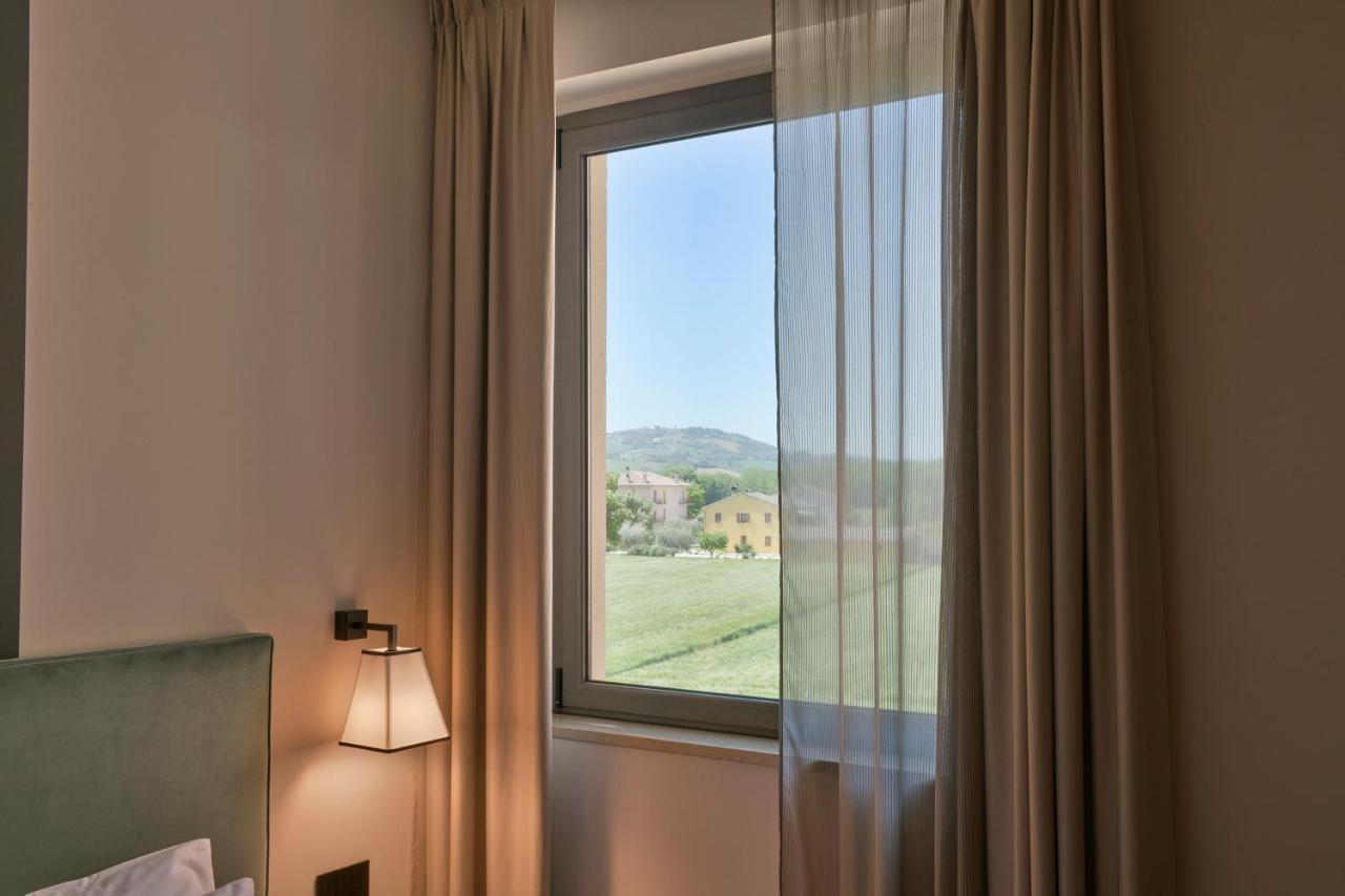Hotel Torresi Potenza Picena Buitenkant foto