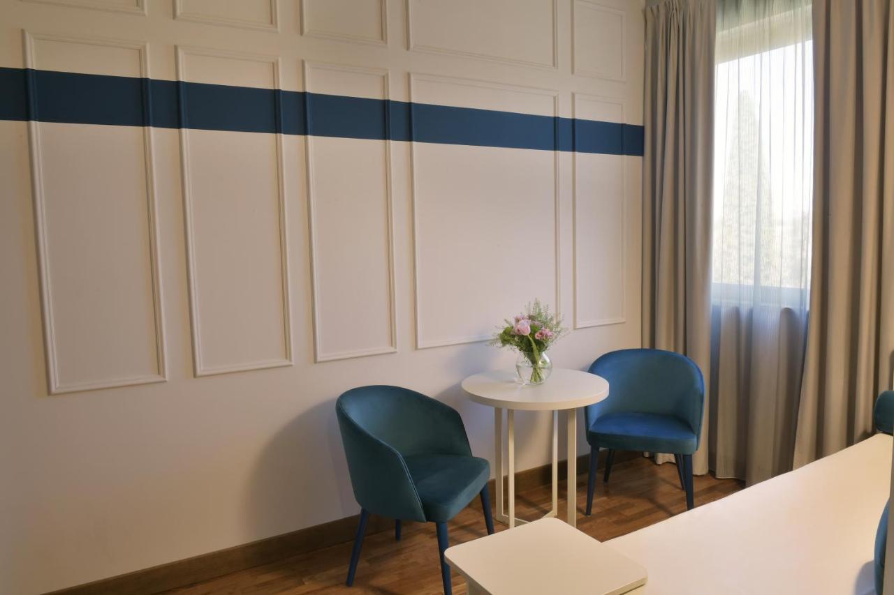 Hotel Torresi Potenza Picena Buitenkant foto