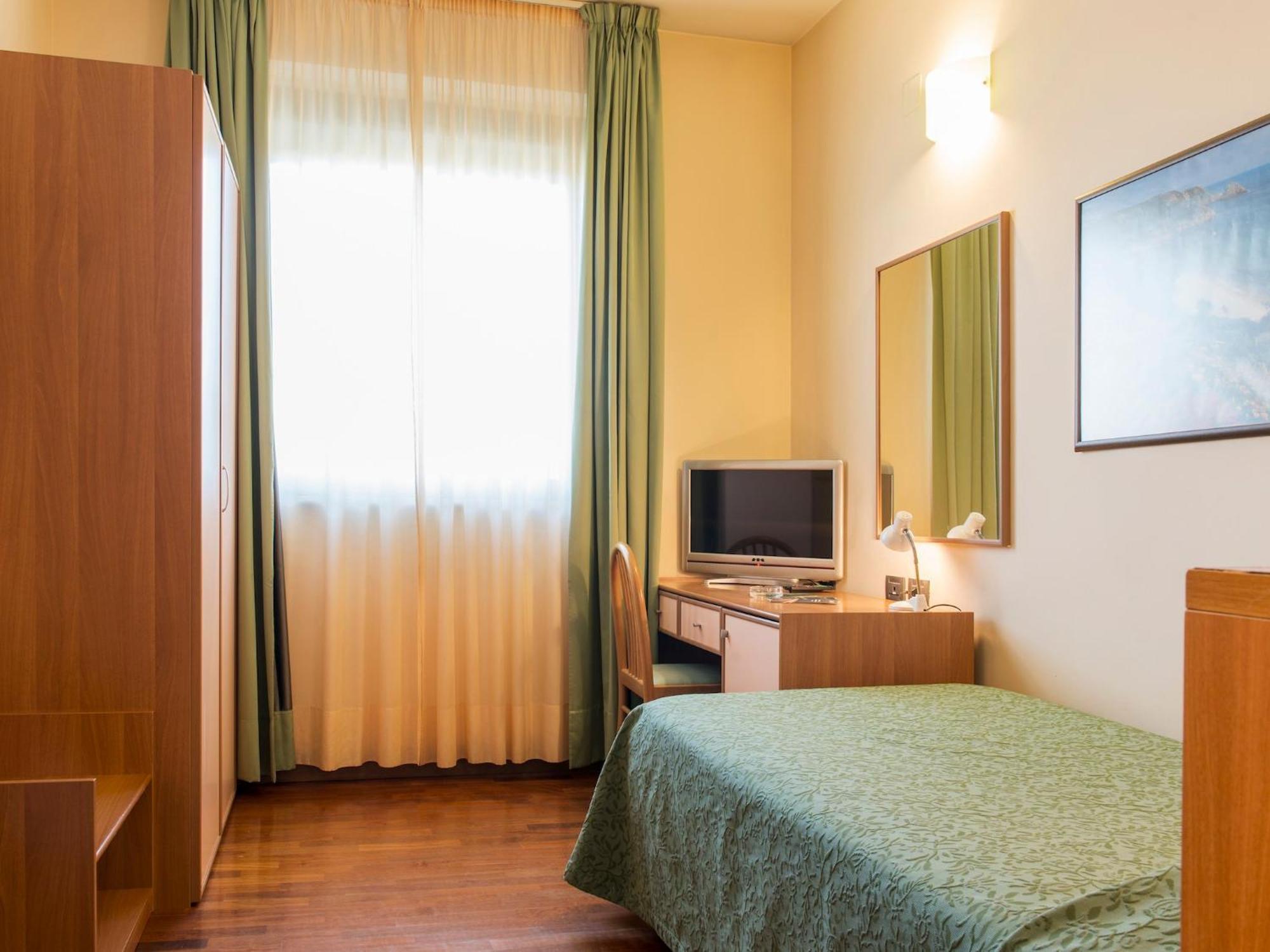 Hotel Torresi Potenza Picena Kamer foto